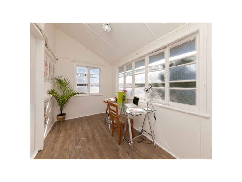 3 Guildford Street, Kelvin Grove QLD 4059