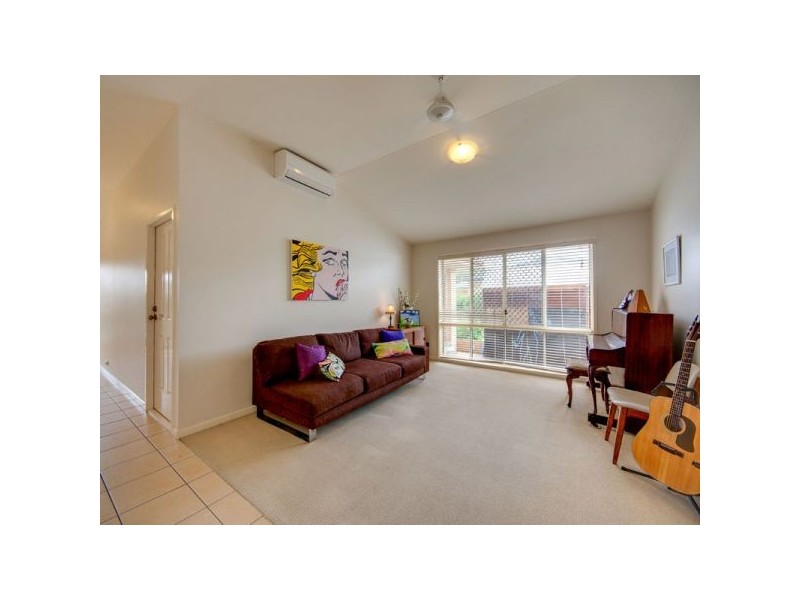 87 Cowie Road, Carseldine QLD 4034