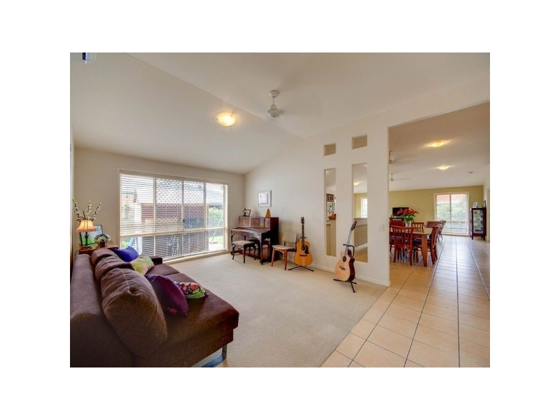 87 Cowie Road, Carseldine QLD 4034