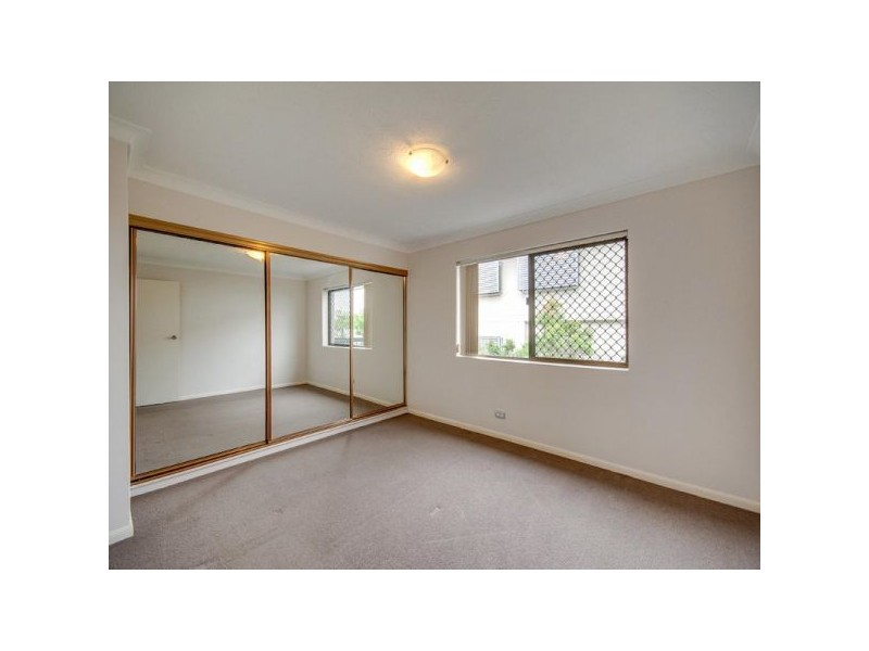 2/49 Victoria Terrace, Gordon Park QLD 4031