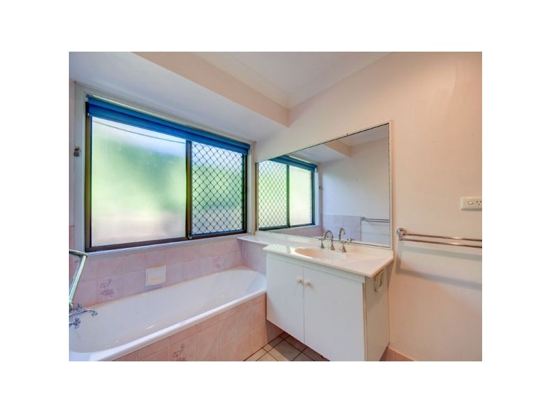 32 Rue Montaigne, Petrie QLD 4502