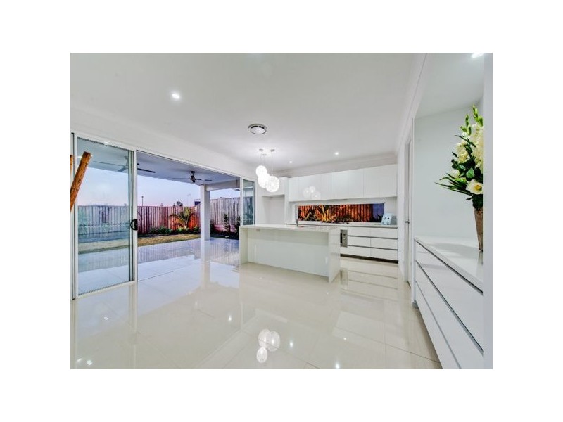 86 Skyview Avenue, Rochedale QLD 4123