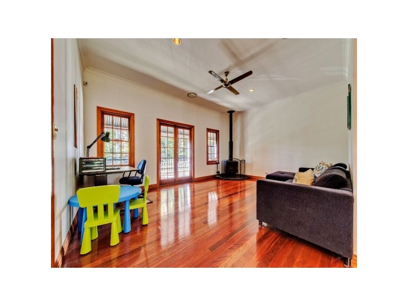 106 Hayes Avenue, Camira QLD 4300