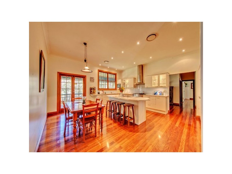 106 Hayes Avenue, Camira QLD 4300