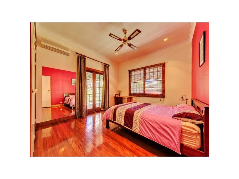 106 Hayes Avenue, Camira QLD 4300