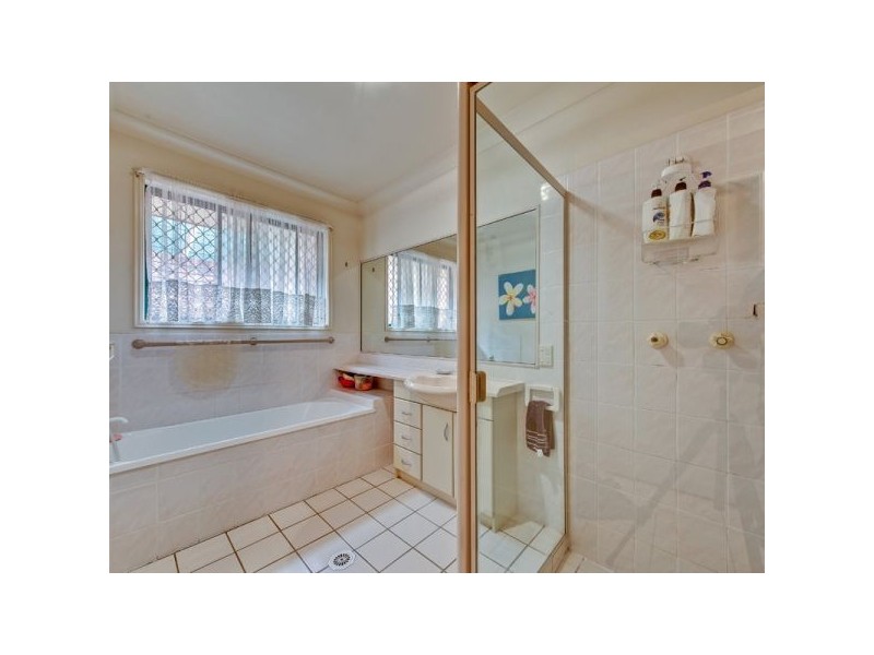 48 Flinders Crescent, Forest Lake QLD 4078