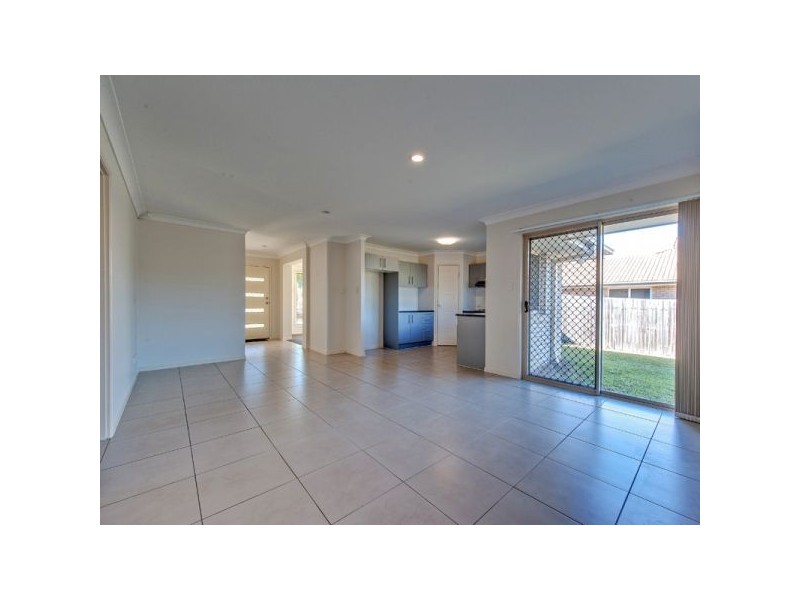 7 Sutherland Crescent, Goodna QLD 4300