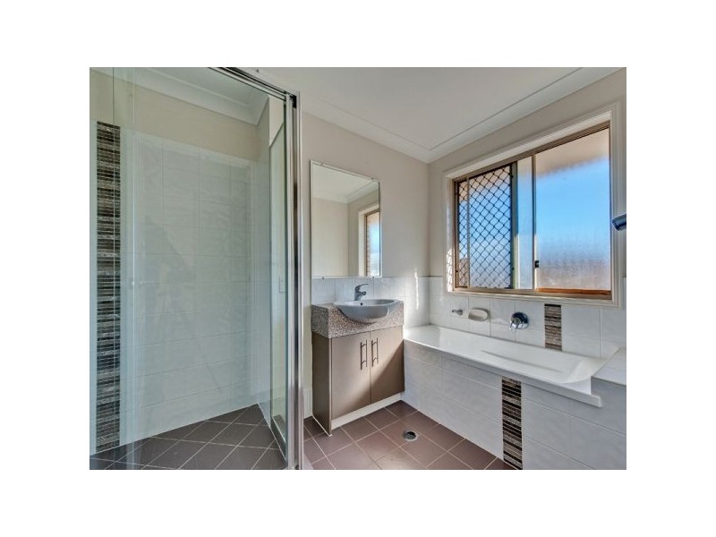 7 Sutherland Crescent, Goodna QLD 4300