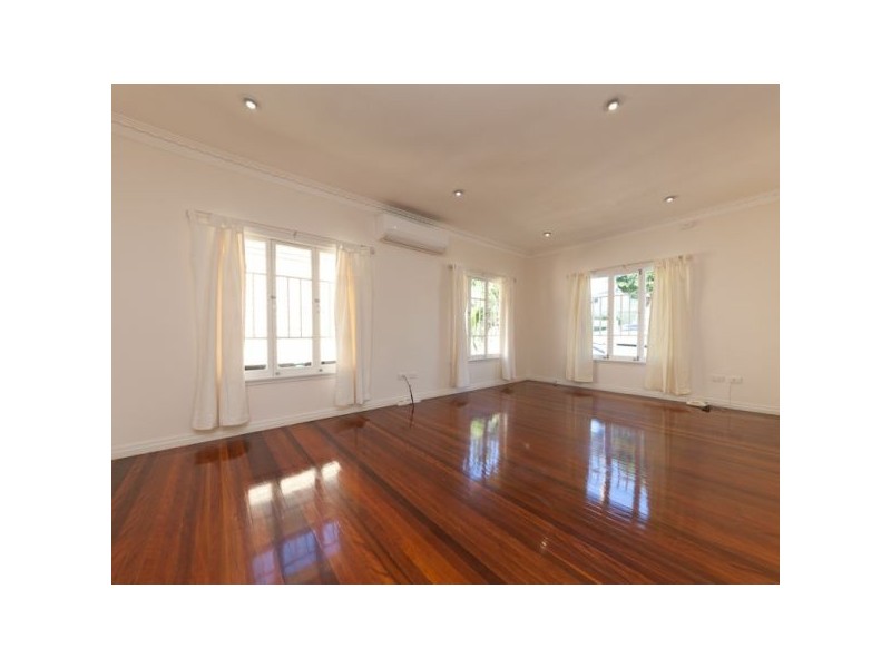 65 Ridge Street, Greenslopes QLD 4120