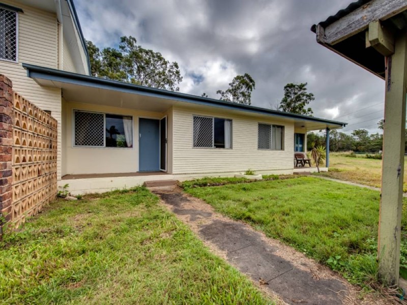 1/215 Old Logan Road, Camira QLD 4300