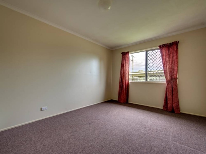 1/215 Old Logan Road, Camira QLD 4300