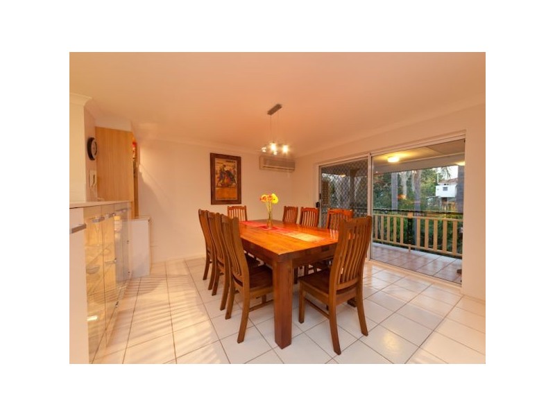 2/73 Derby Street, Coorparoo QLD 4151