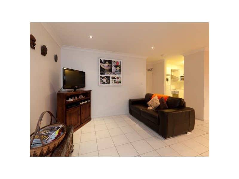 2/73 Derby Street, Coorparoo QLD 4151