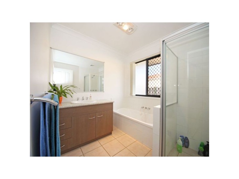 6 Hind Court, Bellmere QLD 4510