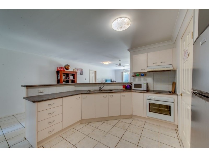8 Elysian Crescent, Camira QLD 4300