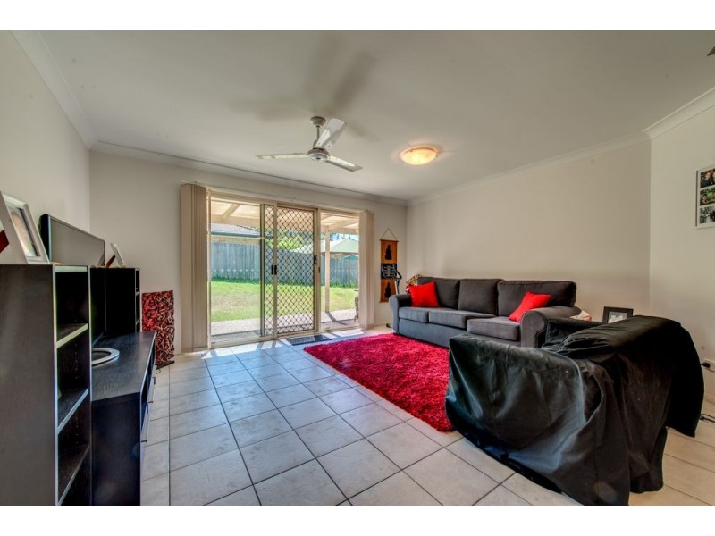 8 Elysian Crescent, Camira QLD 4300