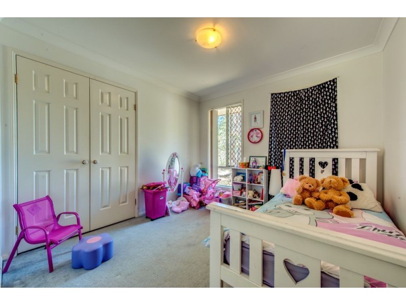 8 Elysian Crescent, Camira QLD 4300
