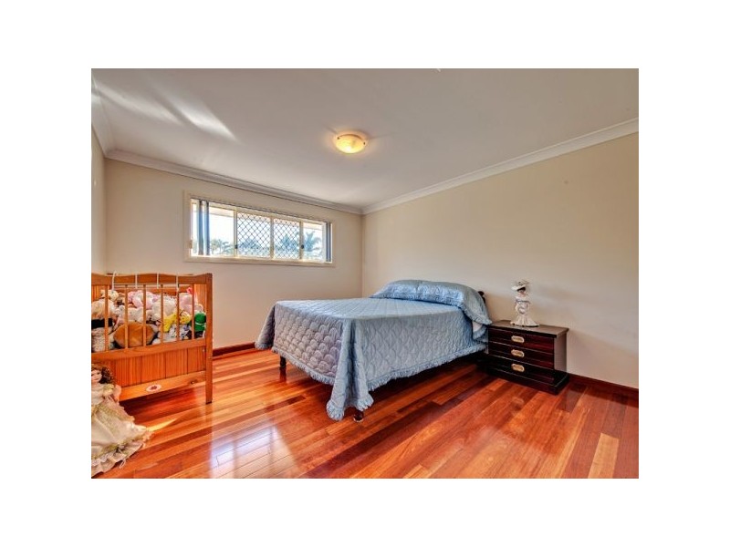 11 Rakumba Close, Eight Mile Plains QLD 4113