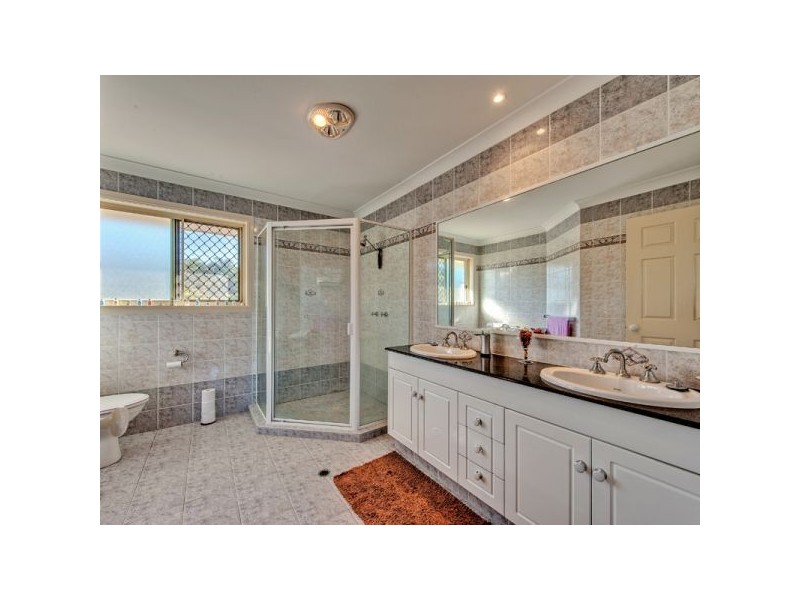 11 Rakumba Close, Eight Mile Plains QLD 4113