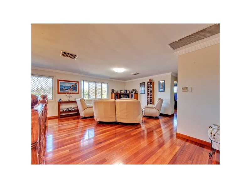 11 Rakumba Close, Eight Mile Plains QLD 4113