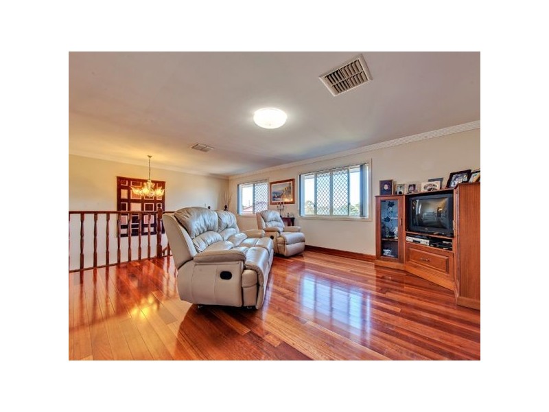 11 Rakumba Close, Eight Mile Plains QLD 4113