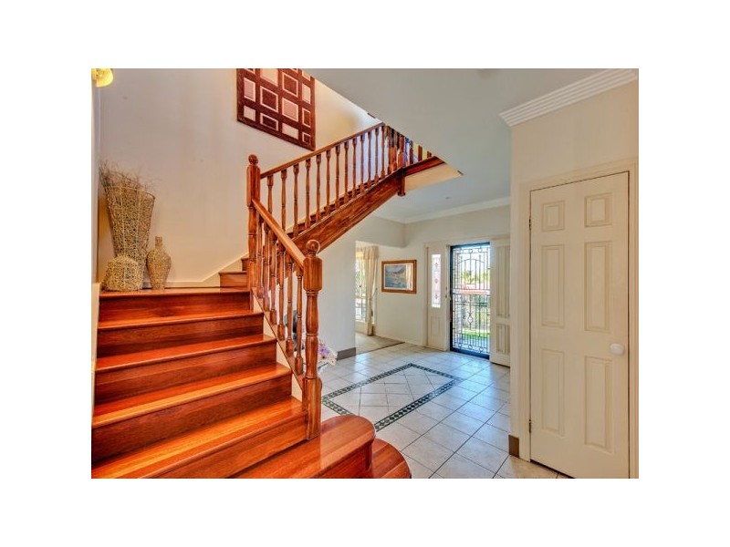 11 Rakumba Close, Eight Mile Plains QLD 4113