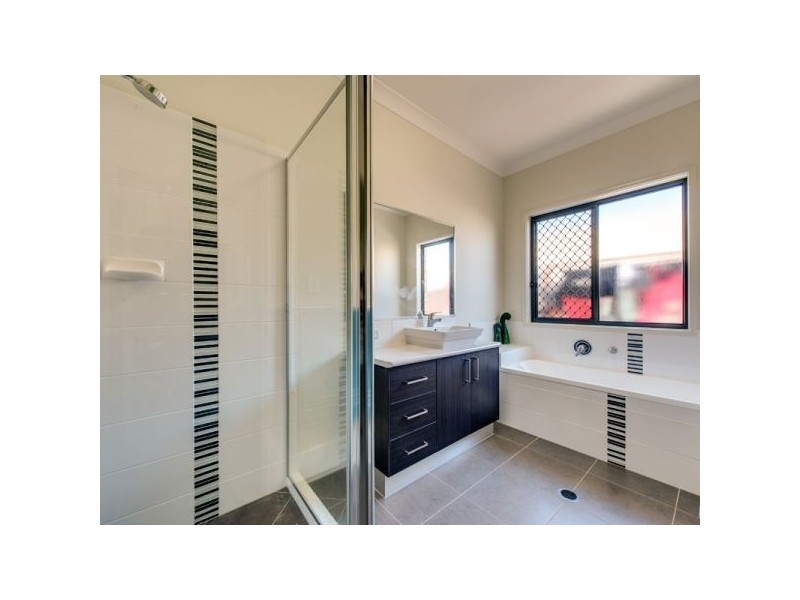 10 Grampian Street, Springfield Lakes QLD 4300