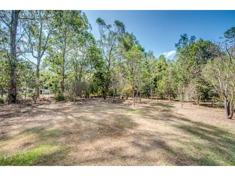 7 Cronin Court, Chuwar QLD 4306