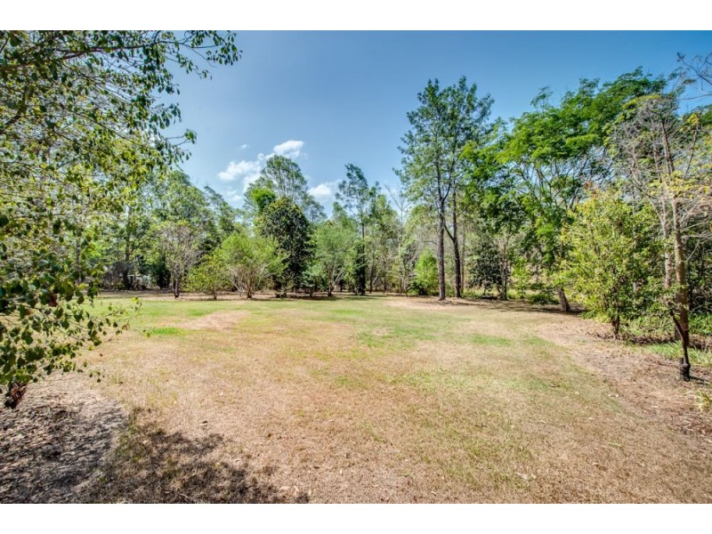 7 Cronin Court, Chuwar QLD 4306