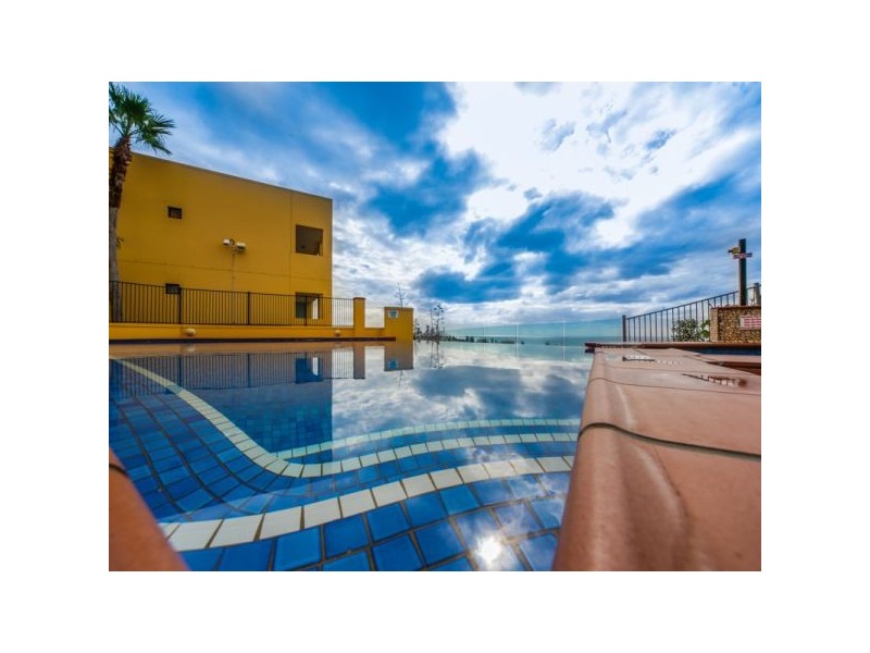 28B/71 Great Hall Drive, Miami QLD 4220