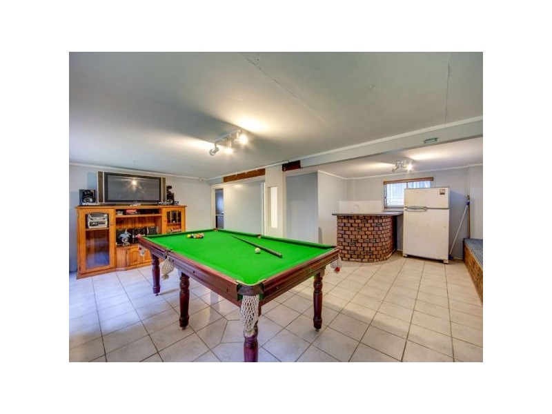 27 Dunbil Avenue, Ferny Hills QLD 4055