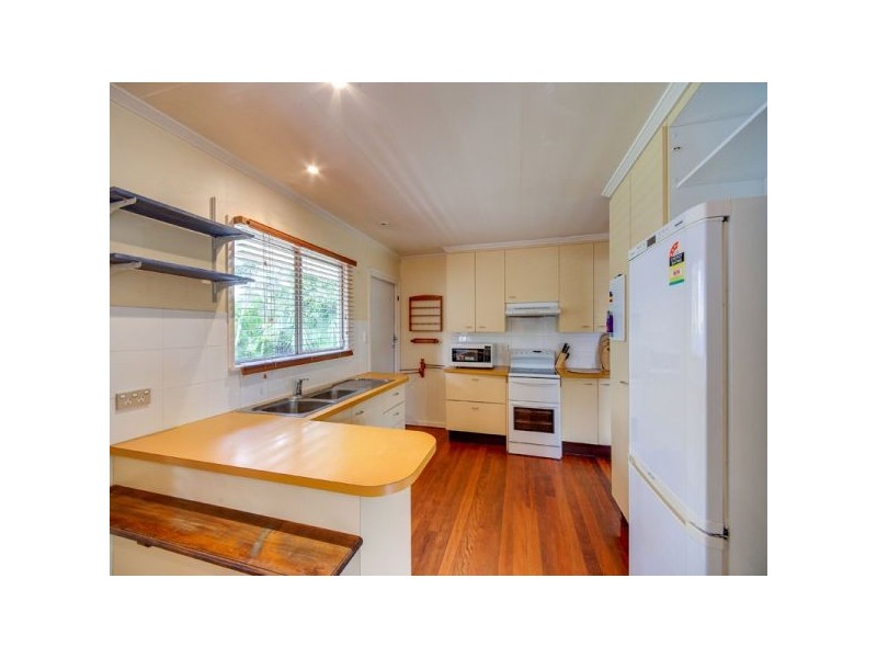 27 Dunbil Avenue, Ferny Hills QLD 4055