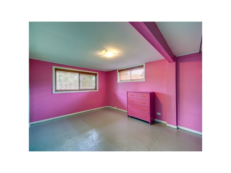 27 Dunbil Avenue, Ferny Hills QLD 4055