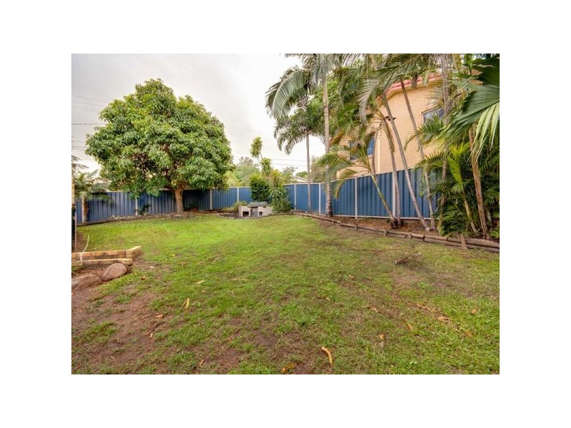 27 Dunbil Avenue, Ferny Hills QLD 4055