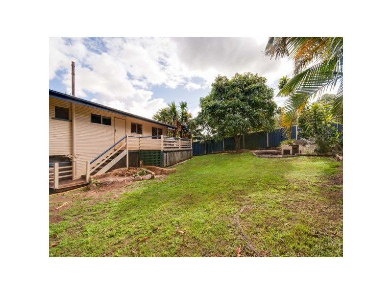 27 Dunbil Avenue, Ferny Hills QLD 4055