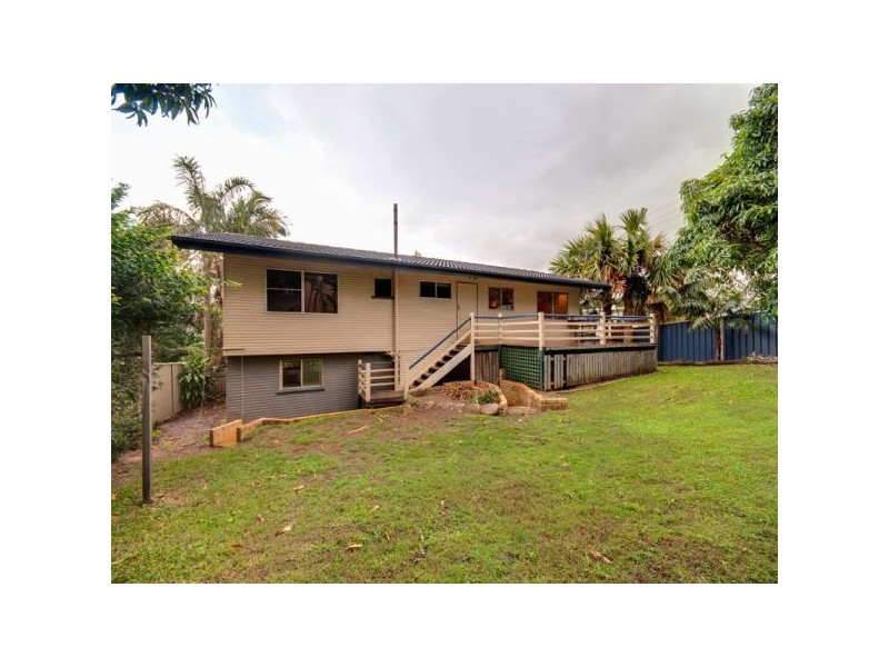 27 Dunbil Avenue, Ferny Hills QLD 4055
