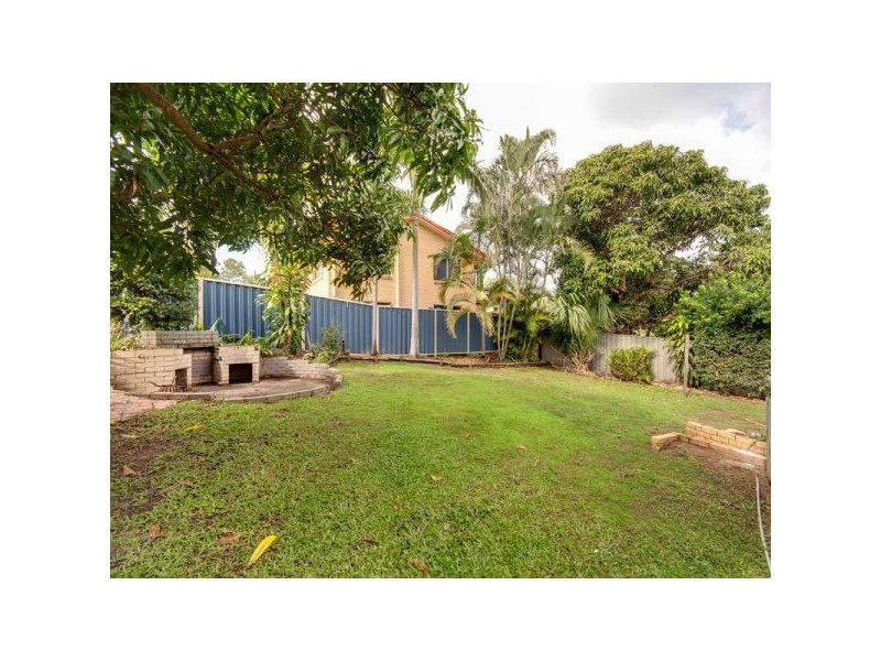 27 Dunbil Avenue, Ferny Hills QLD 4055