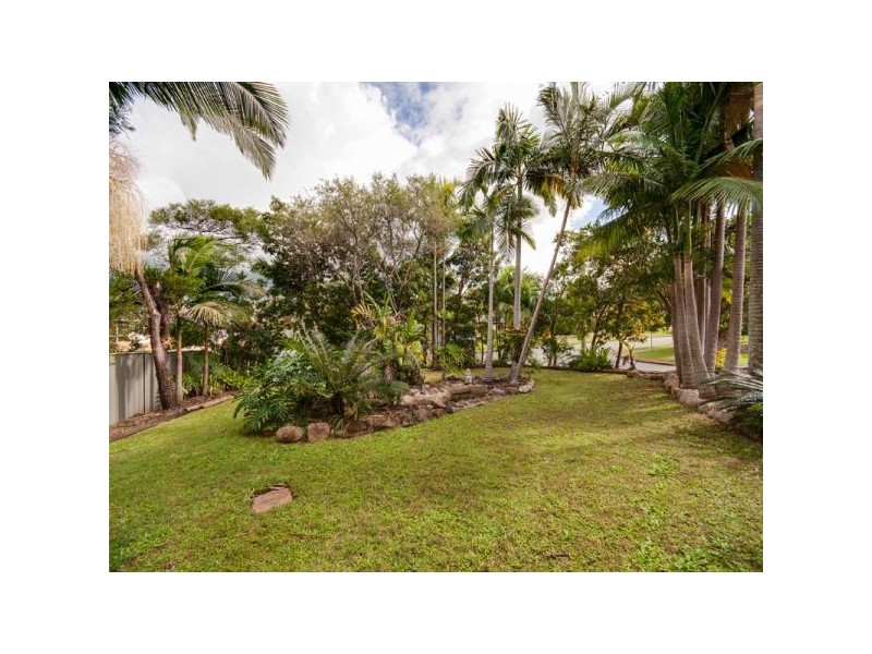 27 Dunbil Avenue, Ferny Hills QLD 4055