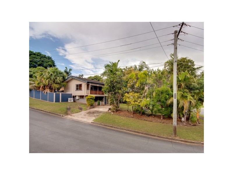27 Dunbil Avenue, Ferny Hills QLD 4055