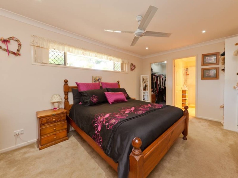 73 Oakmere Street, Nudgee QLD 4014