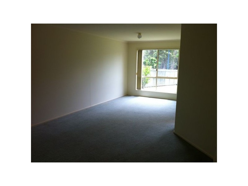 28 Lakeside Cr, Forest Lake QLD 4078