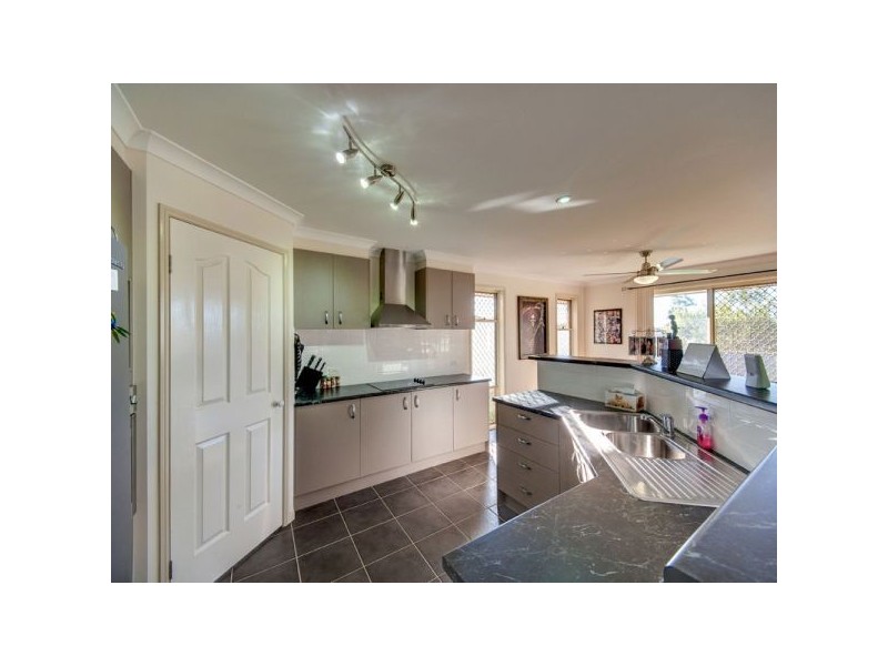 109 Kurrajong Drive, Warner QLD 4500