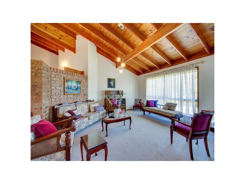 15 Barcroft Court, Aspley QLD 4034