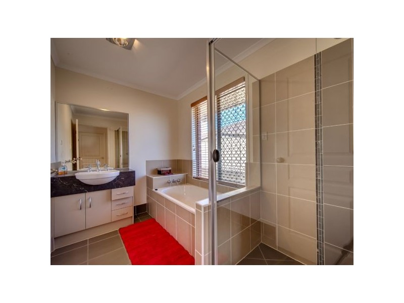 25 Snowy River Circuit, Forest Lake QLD 4078