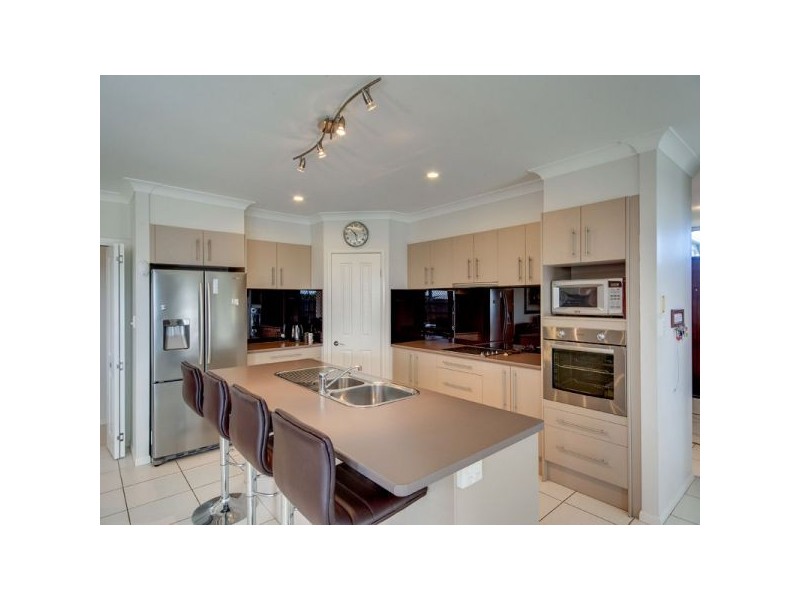 1 Hillary Drive, Warner QLD 4500