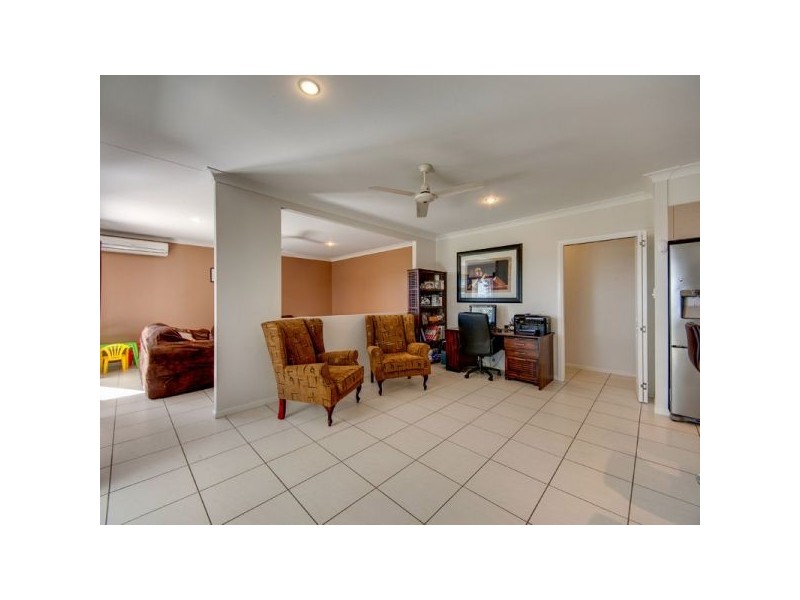 1 Hillary Drive, Warner QLD 4500