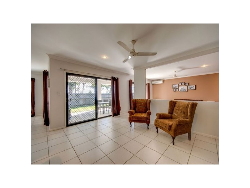 1 Hillary Drive, Warner QLD 4500