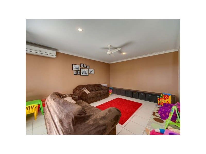 1 Hillary Drive, Warner QLD 4500