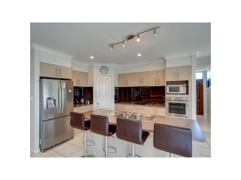 1 Hillary Drive, Warner QLD 4500