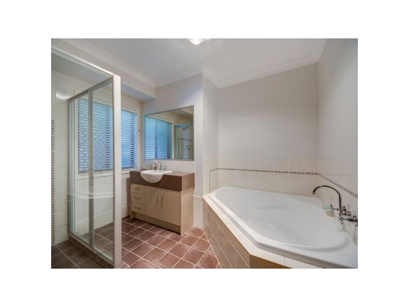 1 Hillary Drive, Warner QLD 4500